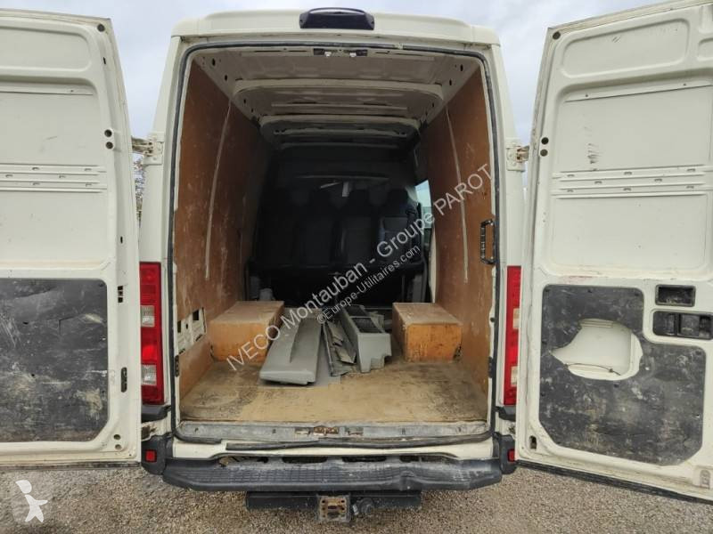 عربة نفعية Iveco