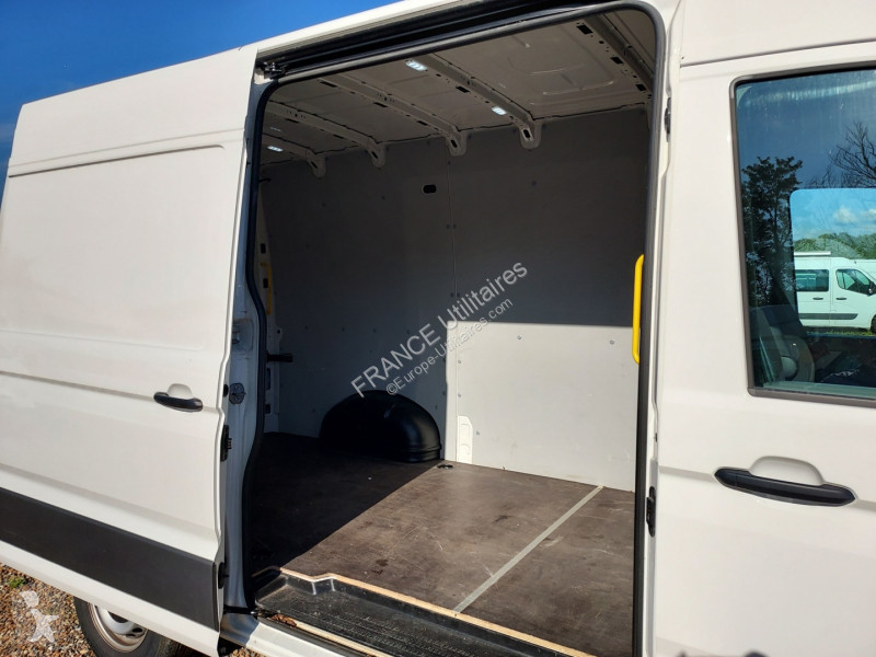 Véhicule utilitaire Volkswagen CRAFTER FG BVA...