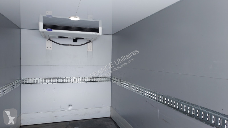 Véhicule utilitaire Iveco DAILY FRIGO RTE/SECT...