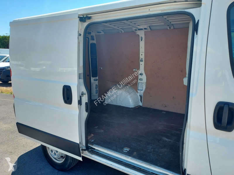 Véhicule utilitaire Peugeot BOXER FG 333 L1H1...
