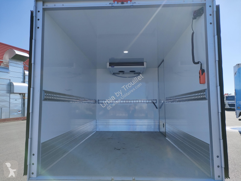 Iveco FRIGO 12M3 160 CV ROUES JUMELEES HAYON...