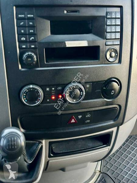 Samochód dostawczy Mercedes