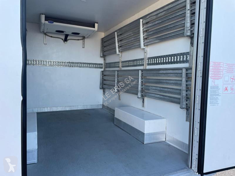 Véhicule utilitaire Renault MASTER 130