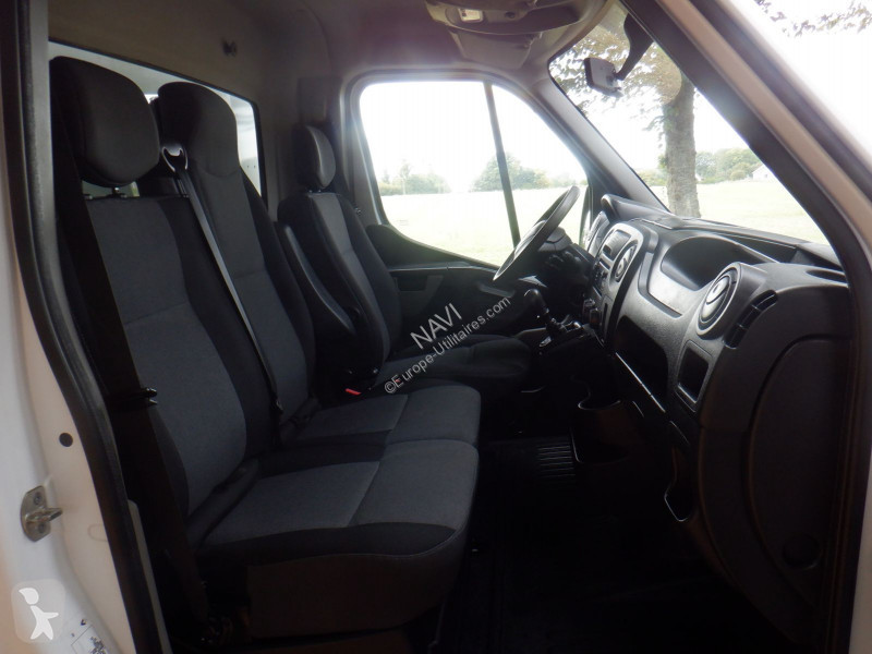 Véhicule utilitaire Renault MASTER PLATEAU...