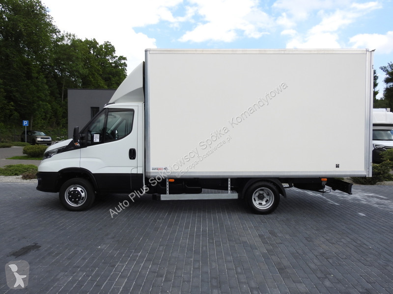 Лекотоварен автомобил Iveco 35C14 DAILY