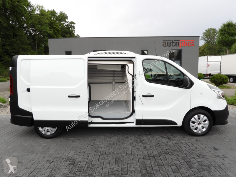Véhicule utilitaire Renault  TRAFIC
