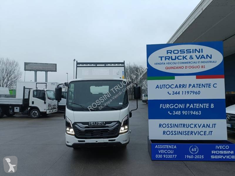Samochód dostawczy Isuzu