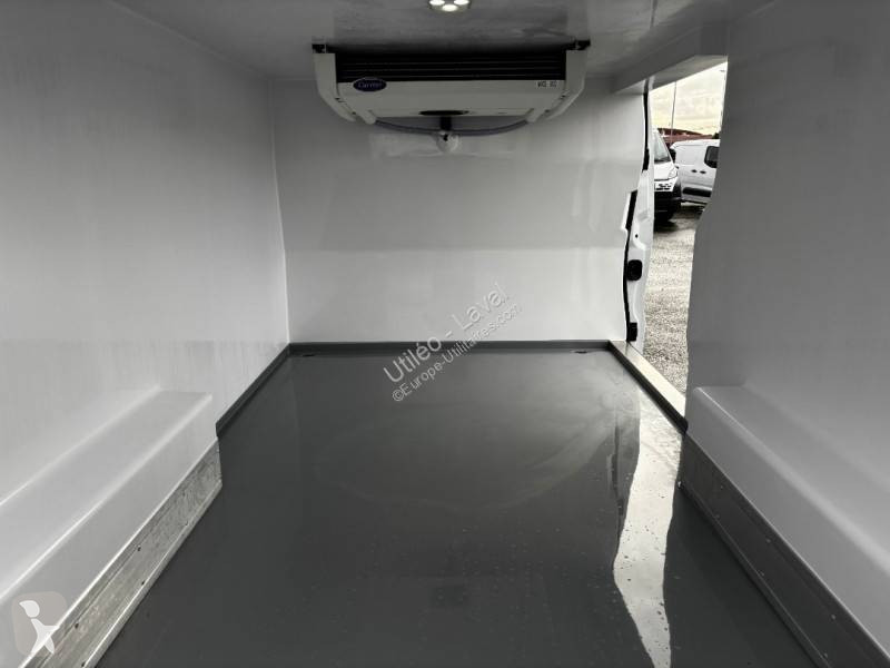 Véhicule utilitaire Nissan