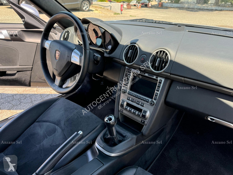 Samochód dostawczy Porsche Cayman Coupe