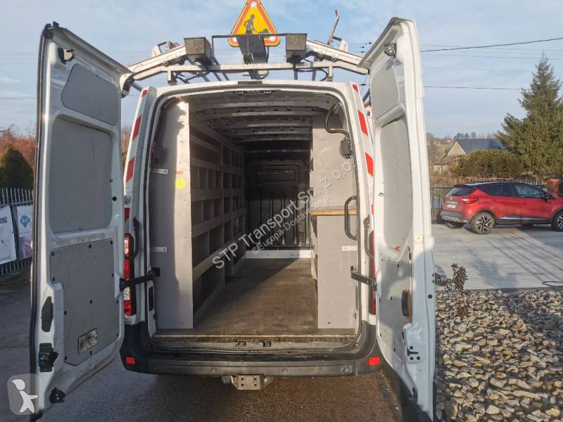 Samochód dostawczy Renault