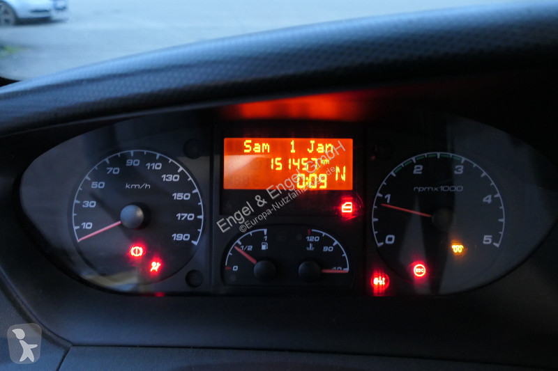 Iveco Daily 35 S11 C30C AUTOMATIK KAMERA Regale...