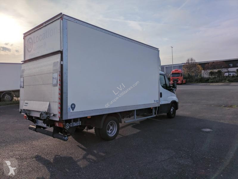Véhicule utilitaire Iveco CCb 35C16H3.0...