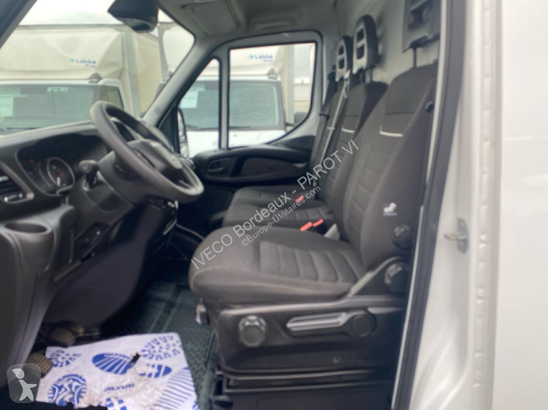 عربة نفعية Iveco 35S14H V12