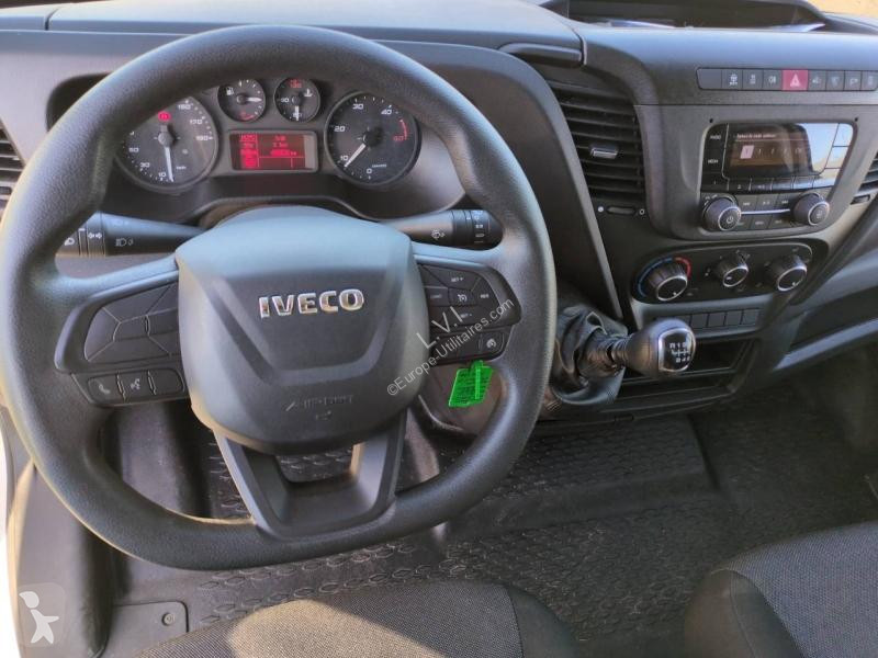 Véhicule utilitaire Iveco CCb 35C16H3.0...