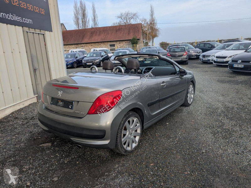 Véhicule utilitaire Peugeot 207 CC 1.6 HDI...