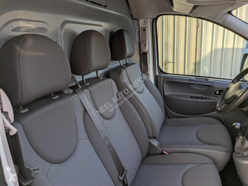 Véhicule utilitaire Citroën JUMPY II L2H1 1.6...