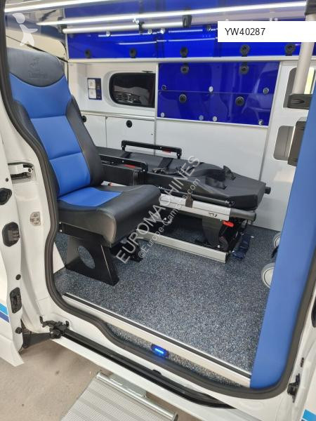 عربة نفعية Renault TRAFIC