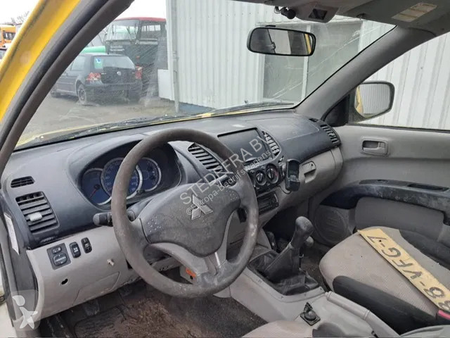 عربة نفعية Mitsubishi 4x4 , 2.5 Di-D , NOT...