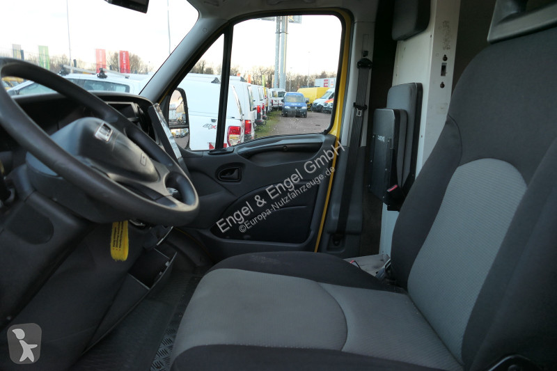 Iveco Daily 35 S11 C30C AUTOMATIK KAMERA Regale...