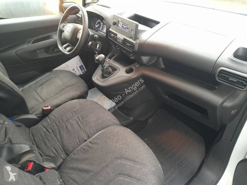 Véhicule utilitaire Toyota