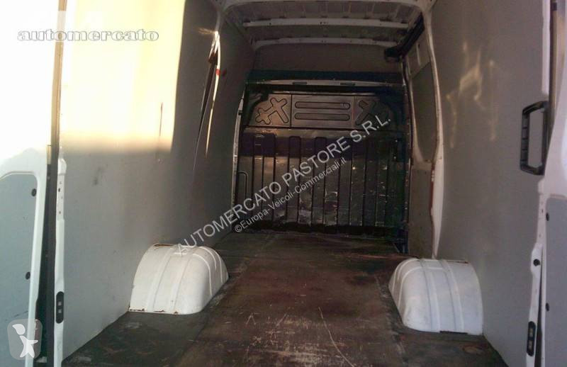 Furgoneta Iveco