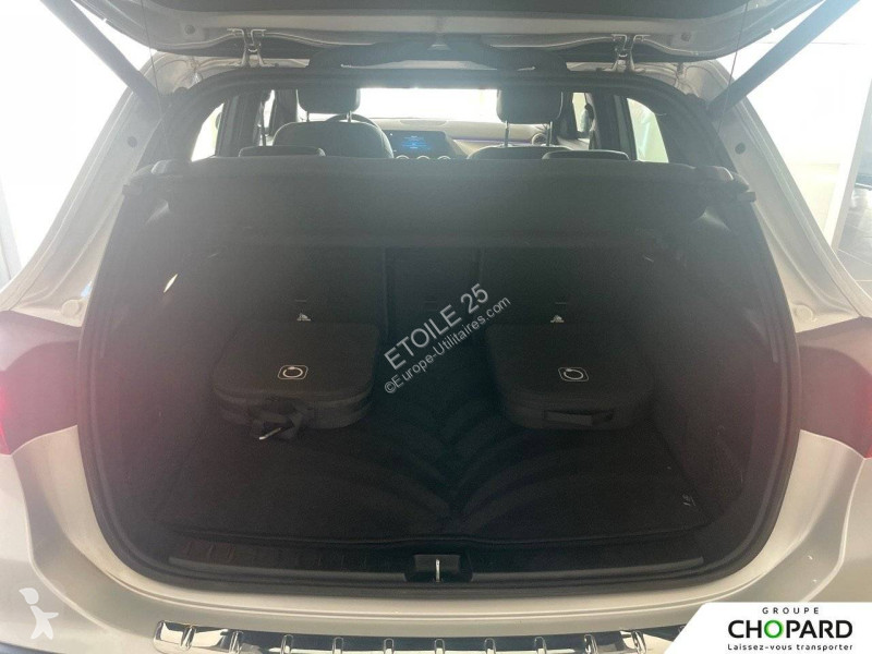 Mercedes EQA 250+ van