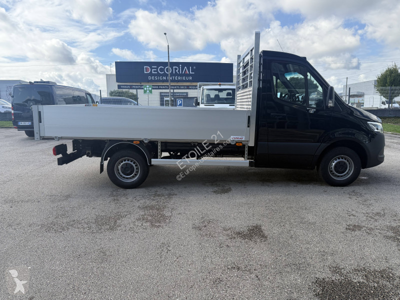 عربة نفعية Mercedes SPRINTER CHASSIS CAB 319...