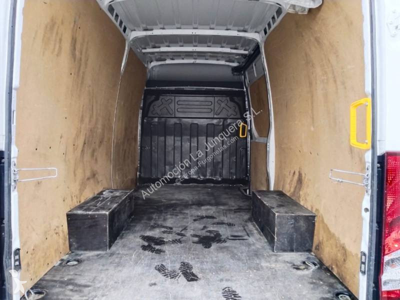 عربة نفعية Iveco