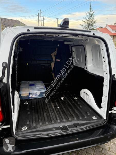 Furgoneta Peugeot 1,6L HDI 75 CV