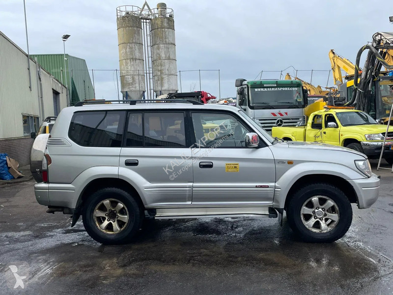 عربة نفعية Toyota Prado 3.0 TD 4 x 4 5 Seats...