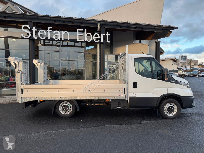 Furgoneta Iveco 35S16 HA8...