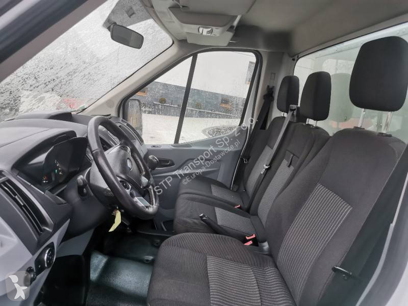 Véhicule utilitaire Ford