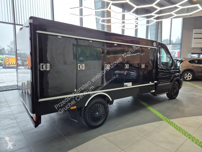 Лекотоварен автомобил Ford Transit 350 2.0 TDCi...