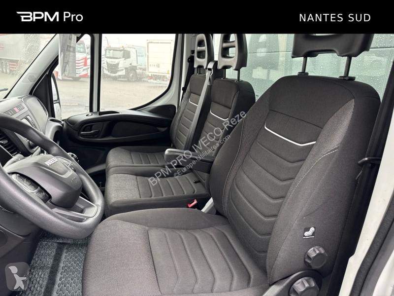 Véhicule utilitaire Iveco CCb 35C16H3.0...