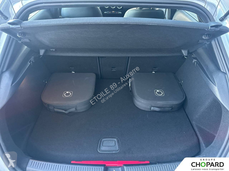 Véhicule utilitaire Mercedes Classe A 250 e 8G-DCT