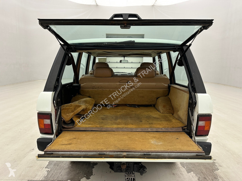 Véhicule utilitaire Land Rover V8