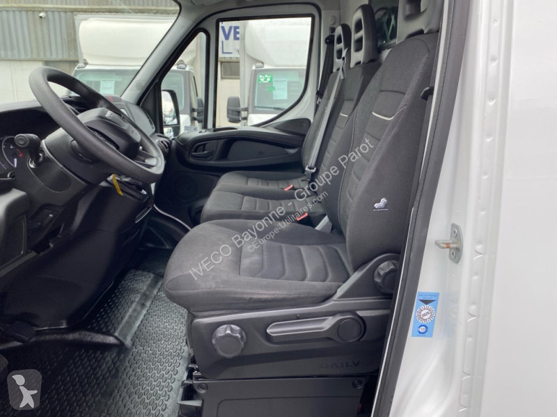 Nyttofordon Iveco 35S16H V16