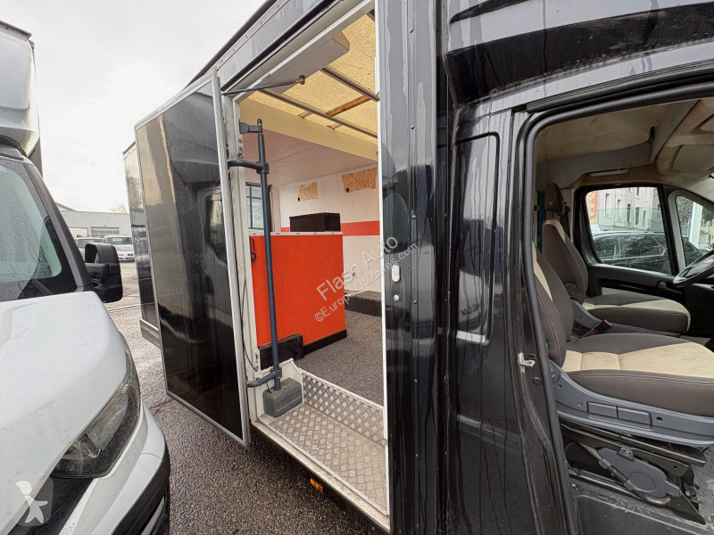 Véhicule utilitaire Fiat DUCATO  2.3L 130CH...