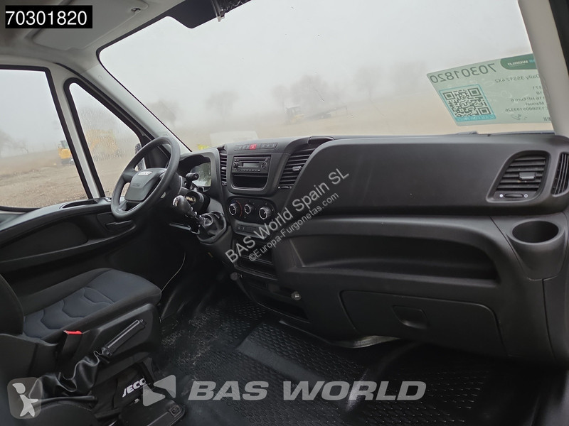 Furgoneta Iveco 35S12 L2H2 - Capacidad de...