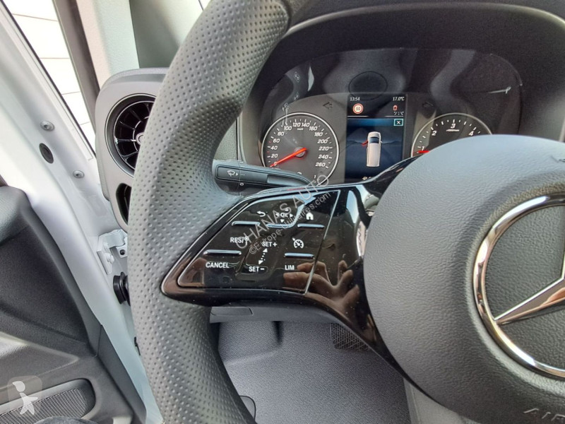 عربة نفعية Mercedes