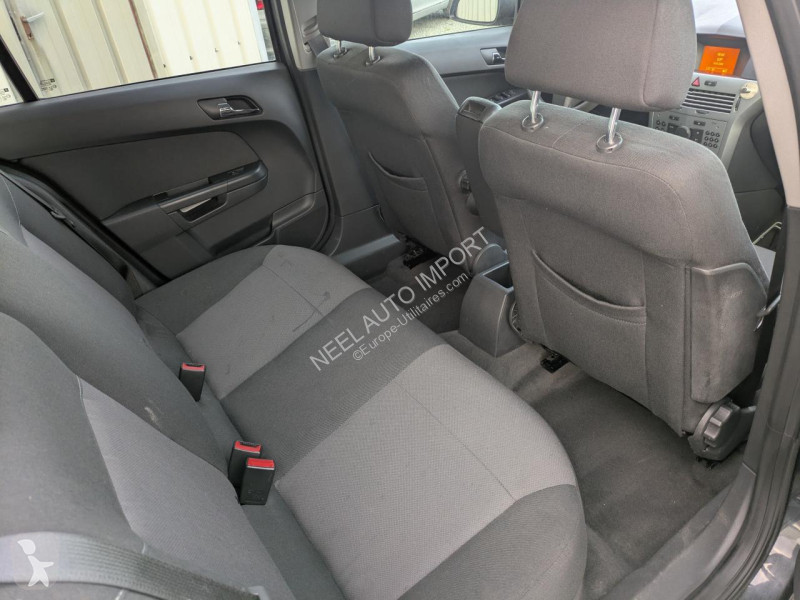 عربة نفعية Opel ASTRA MAGNETIC 1.7 CDTI 110CH...