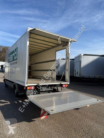 Furgoneta Mercedes 818D KOFFER