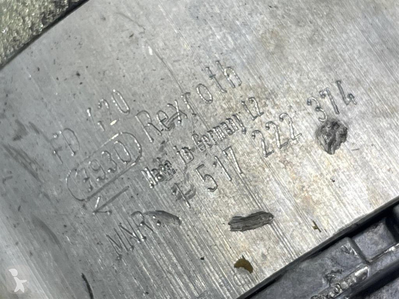 Véhicule utilitaire Liebherr...