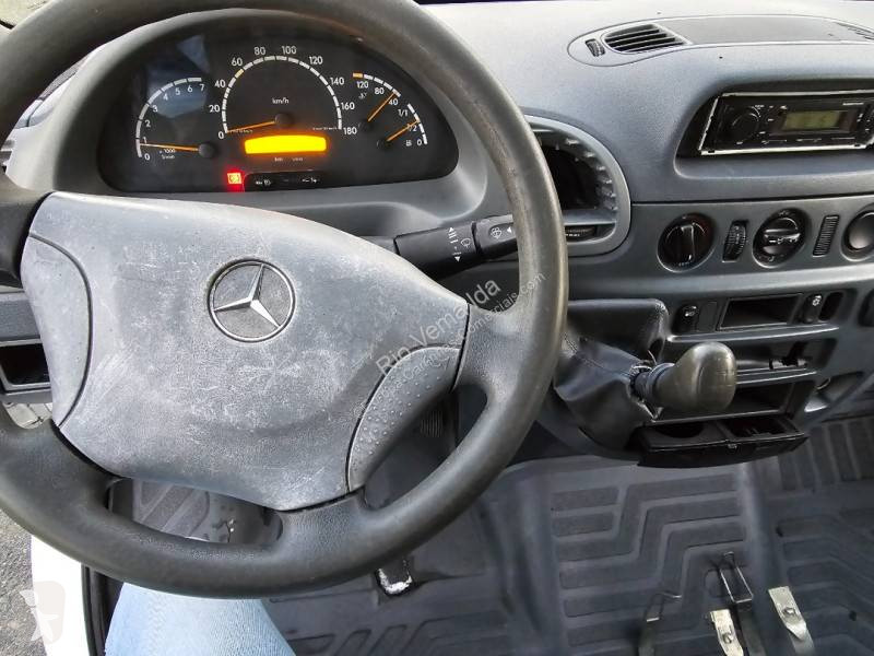 عربة نفعية Mercedes