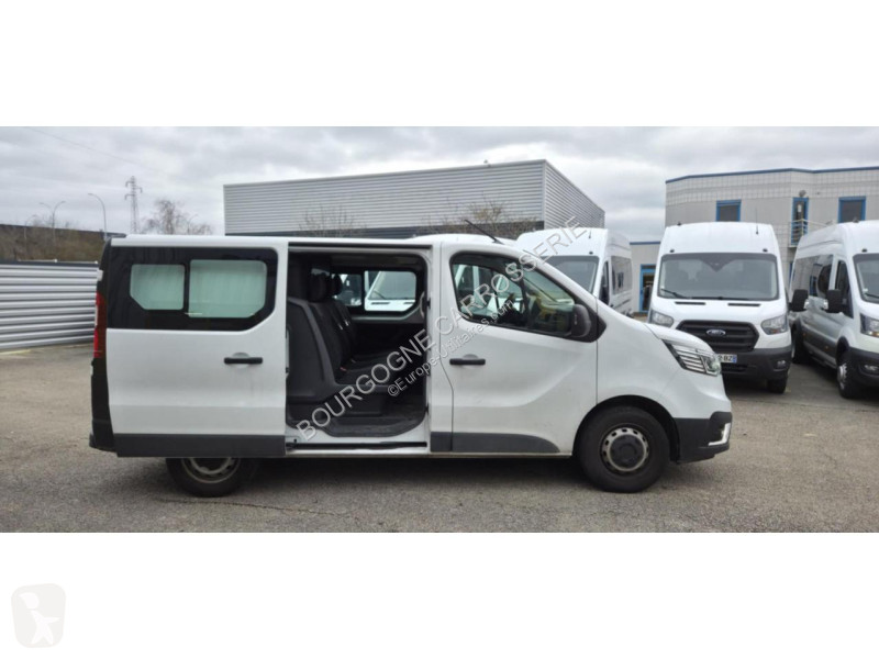 Véhicule utilitaire Renault TRAFIC L1H1 3000 Kg...