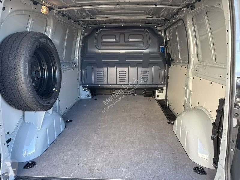 Furgoneta Mercedes 114 Furgone Compact