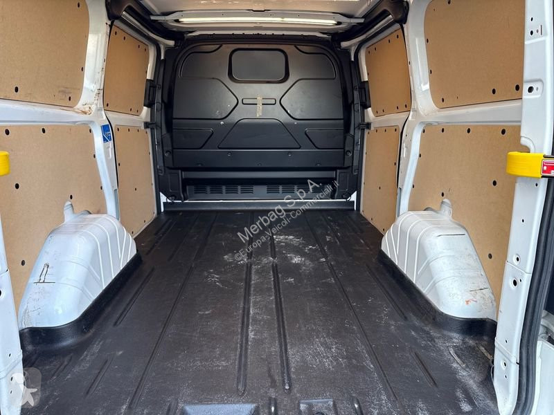 Furgoneta Ford 300 2.0 tdci MHEV 130cv Titanium...