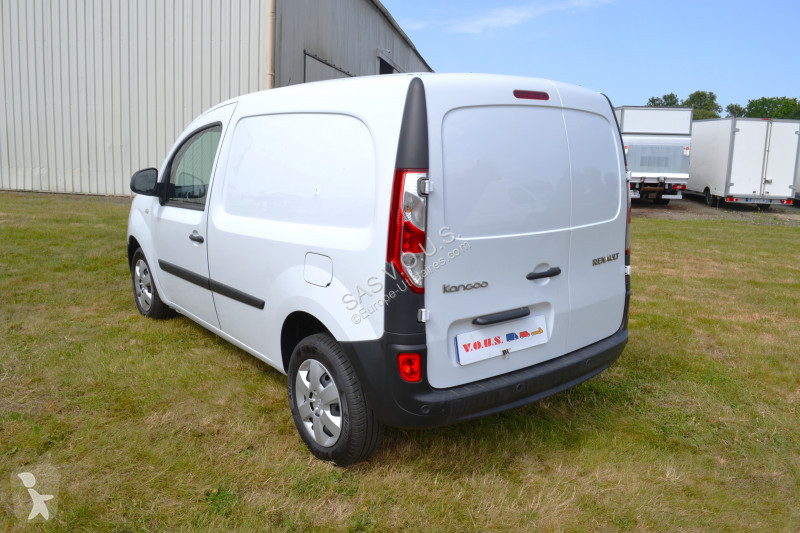 Véhicule utilitaire Renault RENAULT KANGOO II...