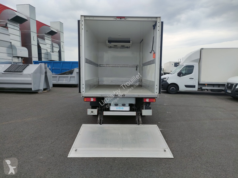 Véhicule utilitaire Iveco FRIGO 12M3 160 CV...