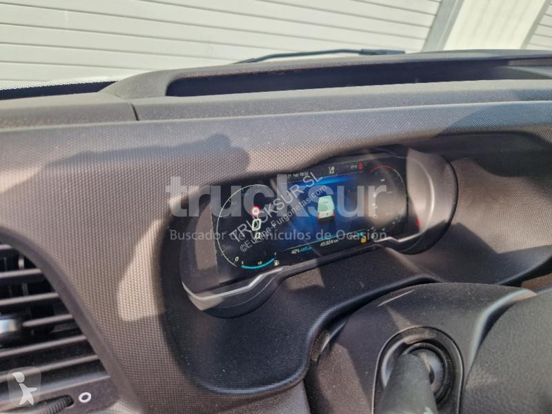 Furgoneta Iveco  DAILY 35C16H 16M3